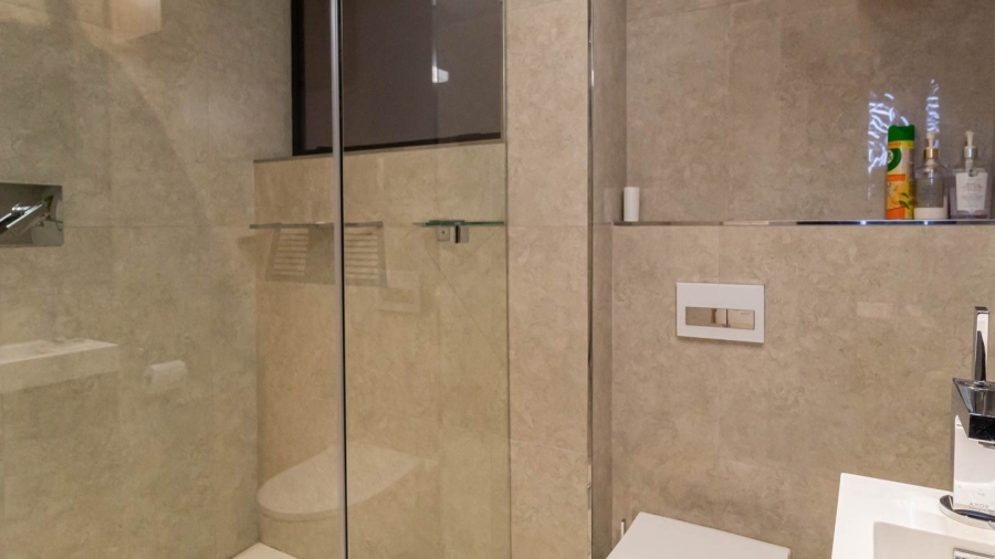 5 Bedroom Property for Sale in Bloubergstrand Western Cape